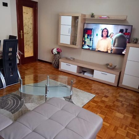 Apartamento Araceli Proximo A Clinica Oftalmologica Fdez Vega Leilighet Oviedo Eksteriør bilde